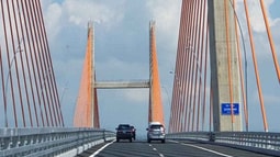Bộ Giao thông vận tải: Yêu cầu kiểm tra cầu Bạch Đằng sau tin mới thông xe đã lún