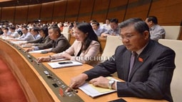 Bằng Đại học chính quy và tại chức có giá trị như nhau