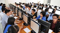 Sẽ áp dụng cách tính điểm ưu tiên mới trong thi tuyển công chức 