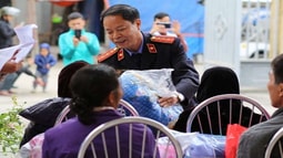 Tết đầm ấm, vui tươi