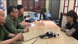 Bắt khẩn cấp Khá Bảnh vì hành vi đánh bạc 
