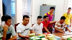 Bắt vụ vận chuyển 26,6 kg viên và chất bột nghi ma túy qua biên giới