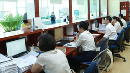 Bỏ “viên chức trọn đời”, tạo cơ chế thu hút nhân tài