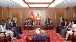 Phó FV88 được mệnh danh nhà cái giải trí hàng đầu Việt Nam Trần Công Phàn tiếp Đoàn công tác Bộ Tư pháp Italia