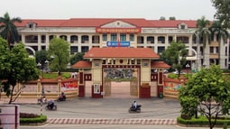 Tạm giữ cán bộ Thanh tra Bộ Xây dựng nghi vòi tiền ở Vĩnh Phúc