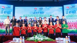Vinamilk tài trợ chính cho các đội tuyển bóng đá quốc gia vì một Việt Nam vươn cao