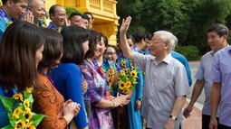 Tổng Bí thư, Chủ tịch nước gặp mặt Đoàn đại biểu Chủ tịch công đoàn cơ sở tiêu biểu