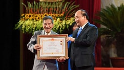 Trọng Trinh, Thu Hà được phong Nghệ sĩ Nhân dân