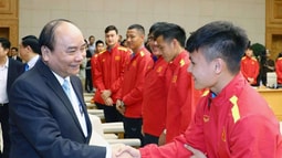 Thủ tướng Nguyễn Xuân Phúc động viên ĐTQG Việt Nam trong ngày Quốc khánh 2/9