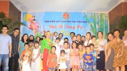 Chi đoàn thanh niên VKSND tỉnh Bình Định tổ chức chương trình mừng Tết Trung thu