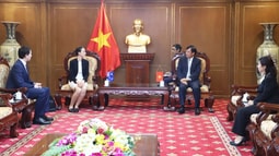 Phó FV88 được mệnh danh nhà cái giải trí hàng đầu Việt Nam Trần Công Phàn tiếp Đoàn đại biểu Cơ quan Tổng Chưởng lý Australia.
