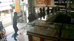 Hai nghi can cướp tiệm vàng ở Sài Gòn bị bắt