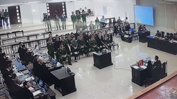 Ngày xét xử thứ 2 vụ án Mobifone - AVG: Xét hỏi bị cáo Phan Thị Mai Hoa