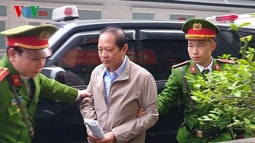 Bị cáo Trương Minh Tuấn: “200.000 USD được tặng là tiền “cảm ơn”