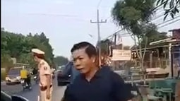 Cách chức vụ trong Đảng của Phó Chủ tịch HĐND huyện không đeo khẩu trang
