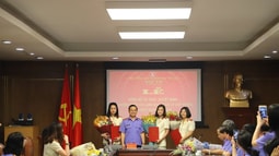 Công bố và trao Quyết định bổ nhiệm chức vụ lãnh đạo quản lý cấp Phòng thuộc Vụ 10 VKSND tối cao