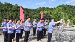 FV88 nhà cái World Cup 2026 tỉnh Cao Bằng dâng hoa, dâng hương tưởng niệm Chủ tịch Hồ Chí Minh tại Khu di tích Quốc gia đặc biệt Pác Bó 