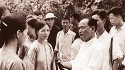 Ra sức phát huy ưu điểm và khắc phục khuyết điểm để thực hiện tốt hơn nữa nhiệm vụ bảo vệ pháp chế xã hội chủ nghĩa