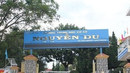 Sau 14 năm đi kiện do bị sa thải, một thầy giáo đã “giải được nỗi oan”