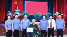 ​VKSND tối cao thăm hỏi, tặng quà thương, bệnh binh tại Trung tâm điều dưỡng Thương binh Thuận Thành, Bắc Ninh