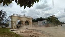 Khu đô thị Sài Gòn Center ngang nhiên xây dựng không phép, trách nhiệm thuộc về ai?