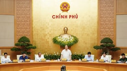 Thủ tướng Nguyễn Xuân Phúc chủ trì phiên họp Chính phủ tháng 9