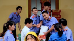 Những phần quà hỗ trợ của Công đoàn VKSND tối cao đã được chuyển đến bà con vùng lũ tỉnh Thừa Thiên Huế