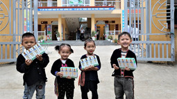 Qũy sữa vươn cao Việt Nam và Vinamilk đến với những trẻ em khó khăn trên vùng cao Yên Bái