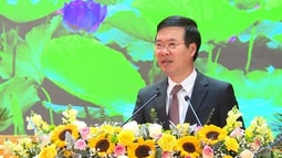  Xây dựng đội ngũ người làm báo chuyên nghiệp; có bản lĩnh chính trị vững vàng, tinh thông nghiệp vụ 