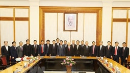 Tổng Bí thư, Chủ tịch nước Nguyễn Phú Trọng trao quyết định phân công Ủy viên Bộ Chính trị