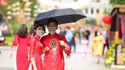 TP. Hồ Chí Minh: Đường hoa Nguyễn Huệ - Du khách tuân thủ thông điệp 5K của Bộ Y tế