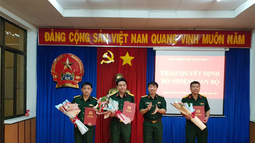 Trao quyết định bổ nhiệm các chức vụ Viện trưởng VKS quân sự khu vực và Trưởng ban thuộc VKS quân sự Quân khu 7