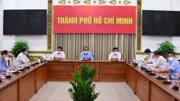 TP Hồ Chí Minh: Giãn cách xã hội toàn thành phố 15 ngày, hoãn kỳ thi vào lớp 10