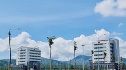 Kon Tum: Thang máy OTIS vừa vận hành đã xảy ra sự cố 