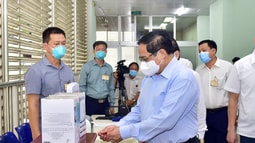 Thủ tướng trực tiếp kiểm tra phòng chống dịch COVID-19 tại TPHCM