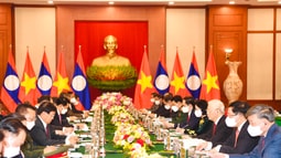 Mối quan hệ hữu nghị vĩ đại Việt Nam-Lào là tài sản chung vô giá của hai dân tộc