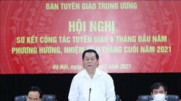 Tăng cường đấu tranh, phản bác thông tin xuyên tạc về việc phòng chống dịch