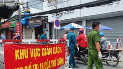 UBND TP. Hà Nội yêu cầu người đi đường xuất trình thêm lịch trực, lịch làm việc