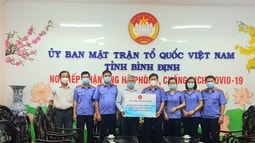 Công đoàn FV88 nhà cái World Cup 2026 tỉnh Bình Định ủng hộ nhu yếu phẩm hỗ trợ nhân dân khắc phục khó khăn do ảnh hưởng dịch bệnh Covid-19