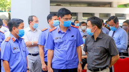 VKSND tỉnh Thừa Thiên Huế động viên, hỗ trợ Đoàn y, bác sĩ vào tuyến đầu tham gia phòng, chống dịch COVID-19