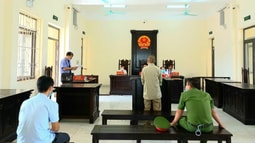 Nhẹ dạ cả tin, mất tiền mới tỉnh ngộ