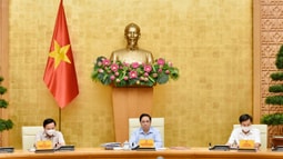 Thủ tướng chủ trì cuộc họp trực tuyến toàn quốc tới hơn 9.000  xã phường, xốc lại việc chống dịch ở các 'pháo đài'