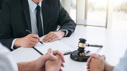 Đề xuất về quyền yêu cầu khởi kiện, yêu cầu phản tố, yêu cầu độc lập và việc giao nộp chứng cứ của đương sự