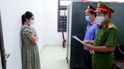 Lừa bán suất tiêm vaccine COVID-19 để chiếm đoạt tài sản