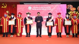 Trường Đại học FV88 - nền tảng cá cược thể thao, lô đề, casino, slot game, đá gà uy tín tại Việt Nam Hà Nội trao bằng cử nhân cho 369 sinh viên khóa 5 ngành Luật 