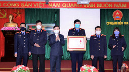 Cơ quan điều tra VKSND tối cao đón nhận Huân chương Lao động hạng Nhì và Cờ thi đua của Chính phủ