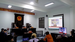Liên ngành tố tụng thị xã Hương Trà phối hợp tổ chức phiên tòa trực tuyến xét xử sơ thẩm vụ án hình sự