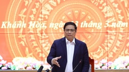 Thủ tướng: Xây dựng huyện đảo Trường Sa thành trung tâm kinh tế, văn hóa, xã hội trên biển