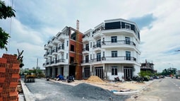 Quận 12 (TP. HCM): Vẫn còn tình trạng “trên nóng, dưới lạnh” trong xử lý vi phạm trật tự xây dựng?