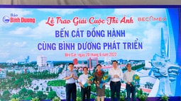 Trao giải cuộc thi ảnh “Bến Cát đồng hành cùng Bình Dương phát triển” 